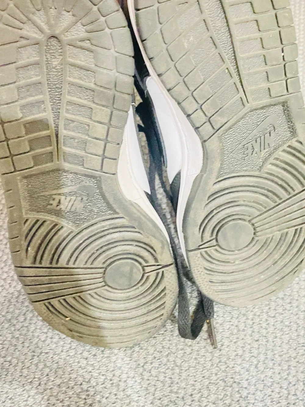 Nike black white